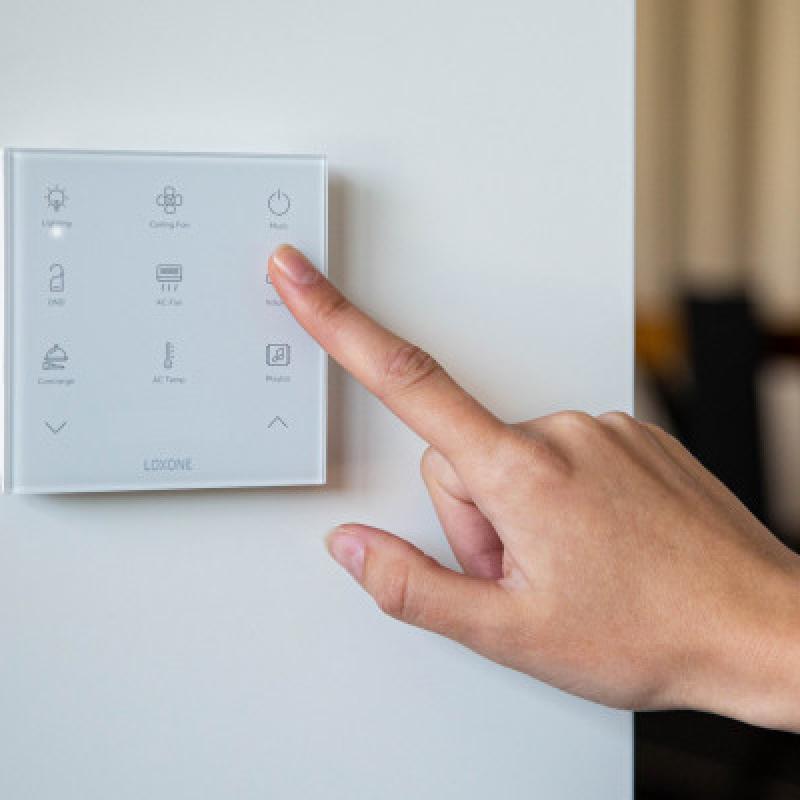 Công tắc 12 kịch bản cảm ứng màu trắng không dây Touch Pure Flex Air White LOXONE (100509)
